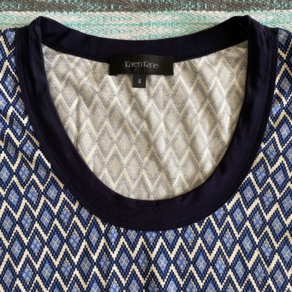 Karen Kane Blue and White Diamond Patterned Shirt - Picture 5 of 7